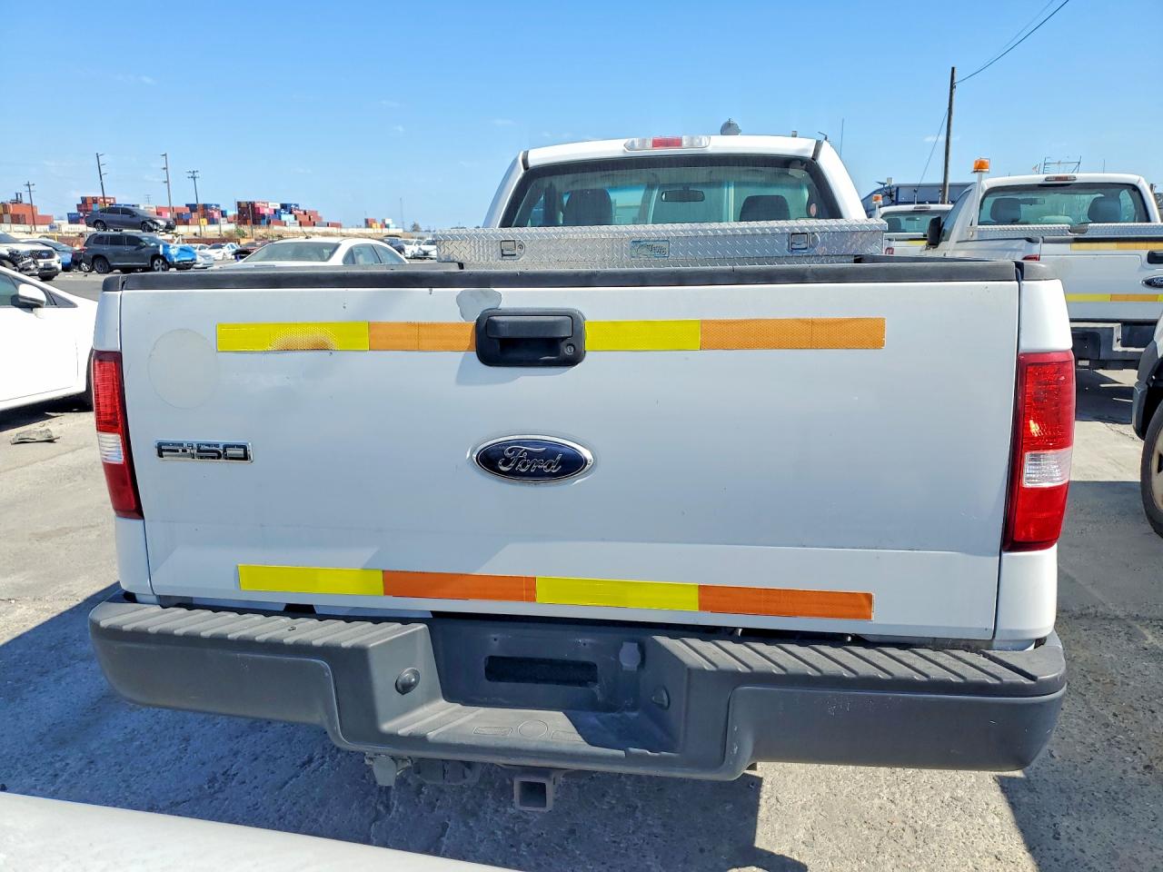 2008 Ford F150 White vin: 1FTRF12288KC43002