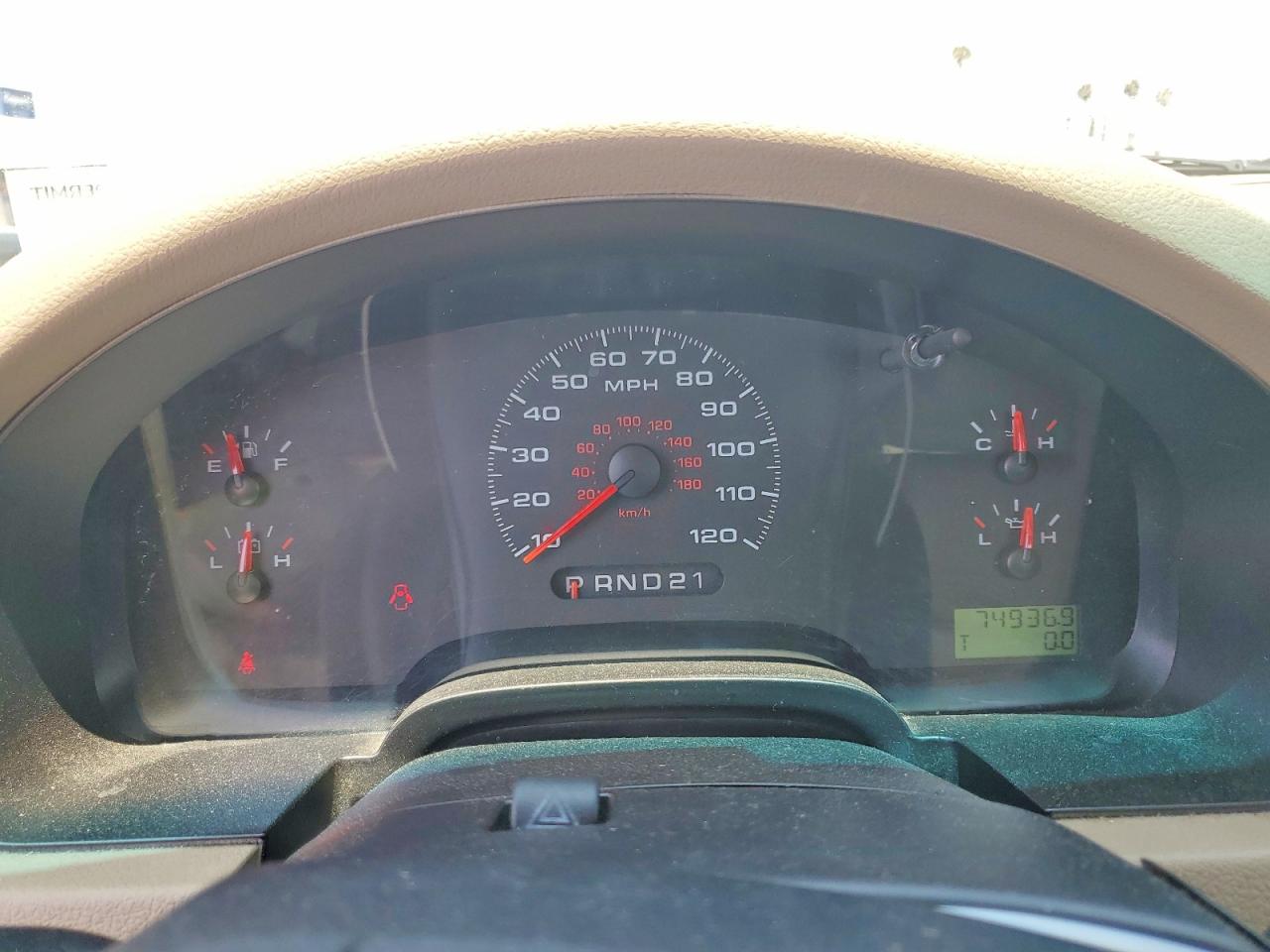 2008 Ford F150 White vin: 1FTRF12288KC43002