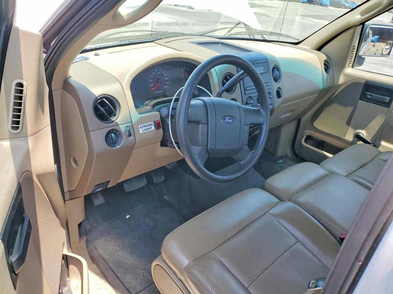 2008 Ford F150 White vin: 1FTRF12288KC43002