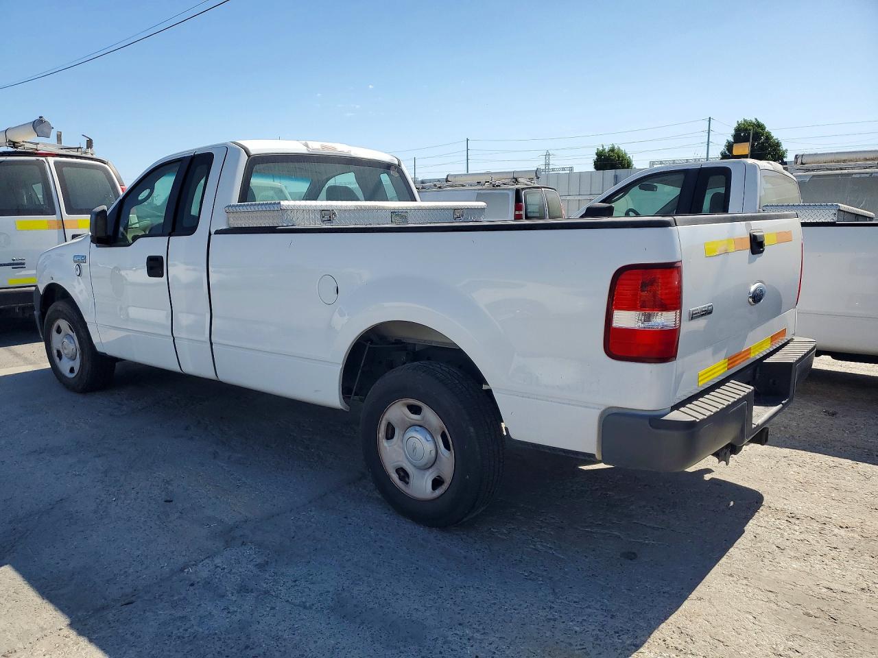 2008 Ford F150 White vin: 1FTRF12288KC43002