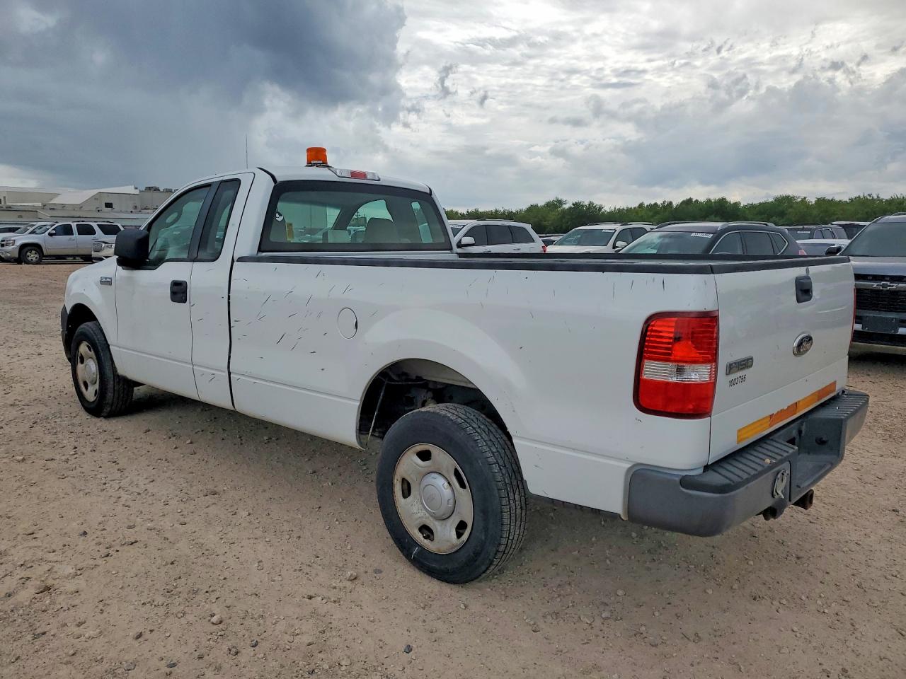 2008 Ford F150 White vin: 1FTRF12288KE32829