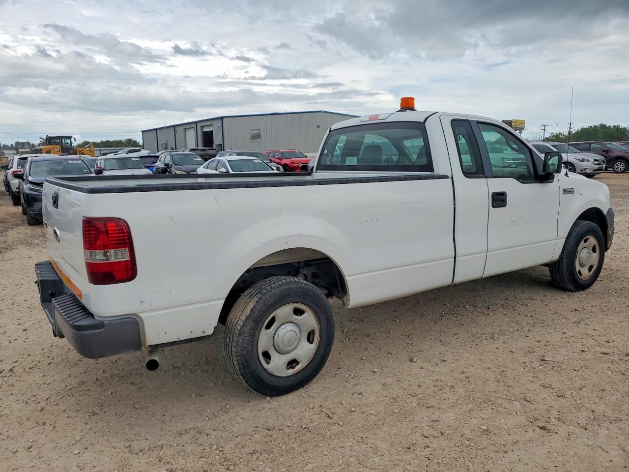 2008 Ford F150 White vin: 1FTRF12288KE32829