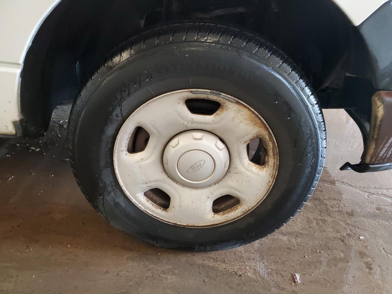 2008 Ford F150 White vin: 1FTRF12288KE32829 Damage: Right Front Wheel, Corrosion, > 12 Inches