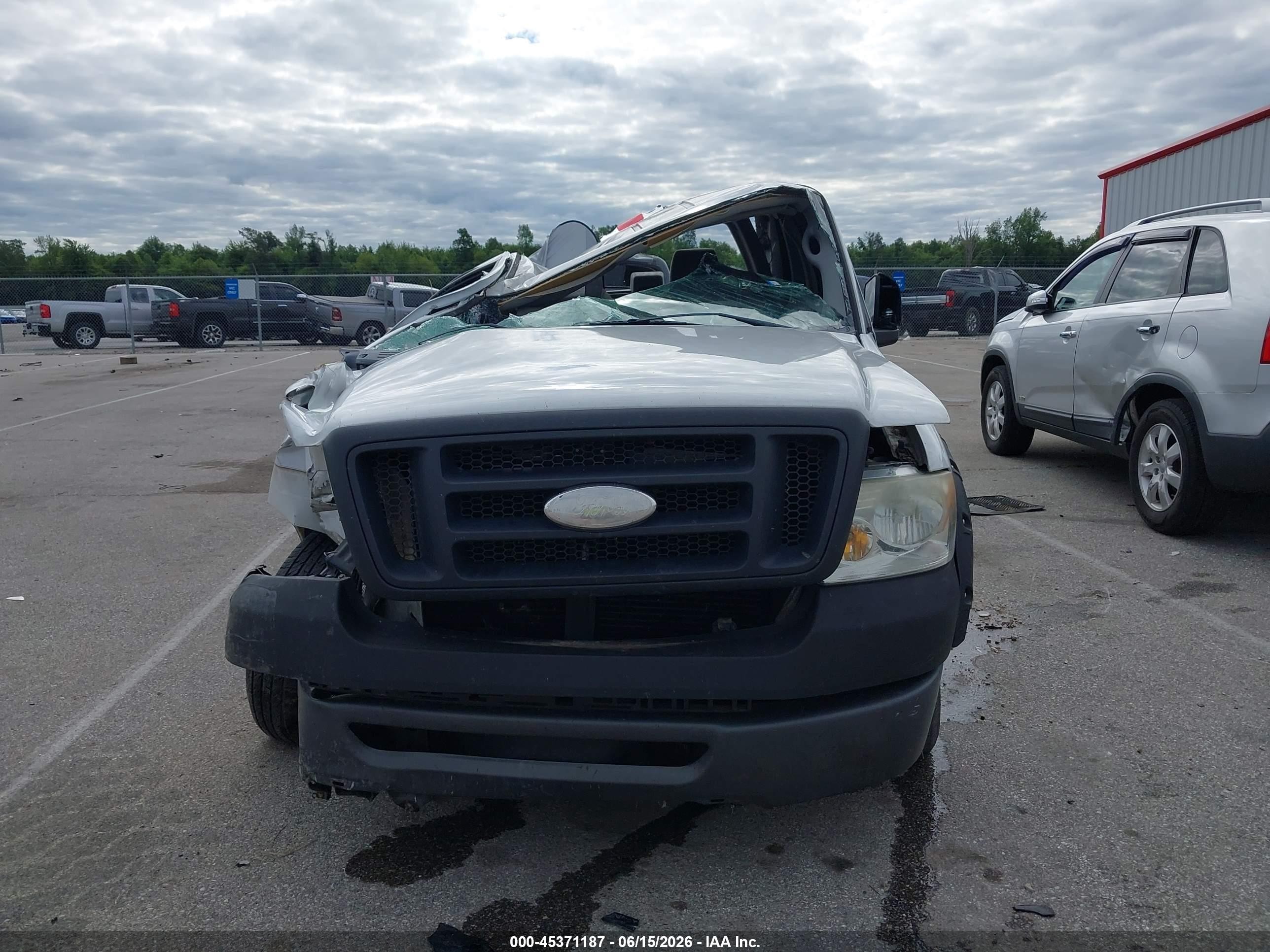 2008 Ford F-150 Stx/xl/xlt White vin: 1FTRF12288KE43930