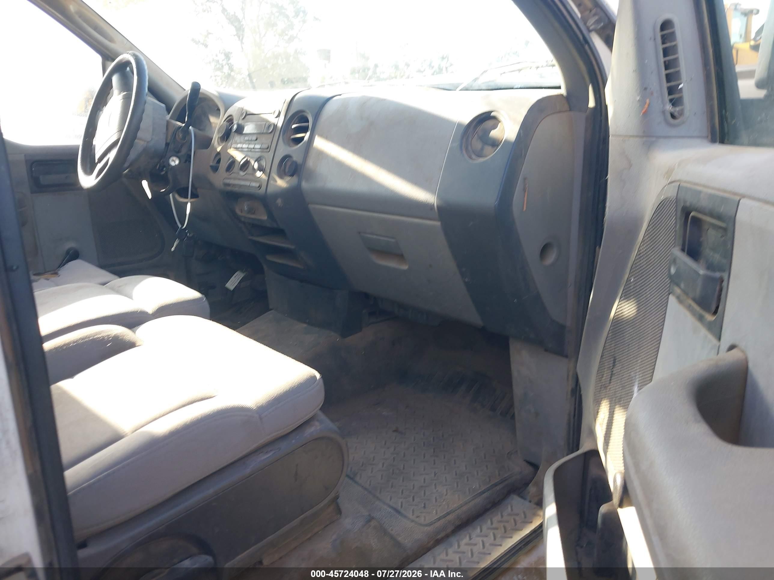 2005 Ford F-150 Stx/xl/xlt White vin: 1FTRF12295NB82253