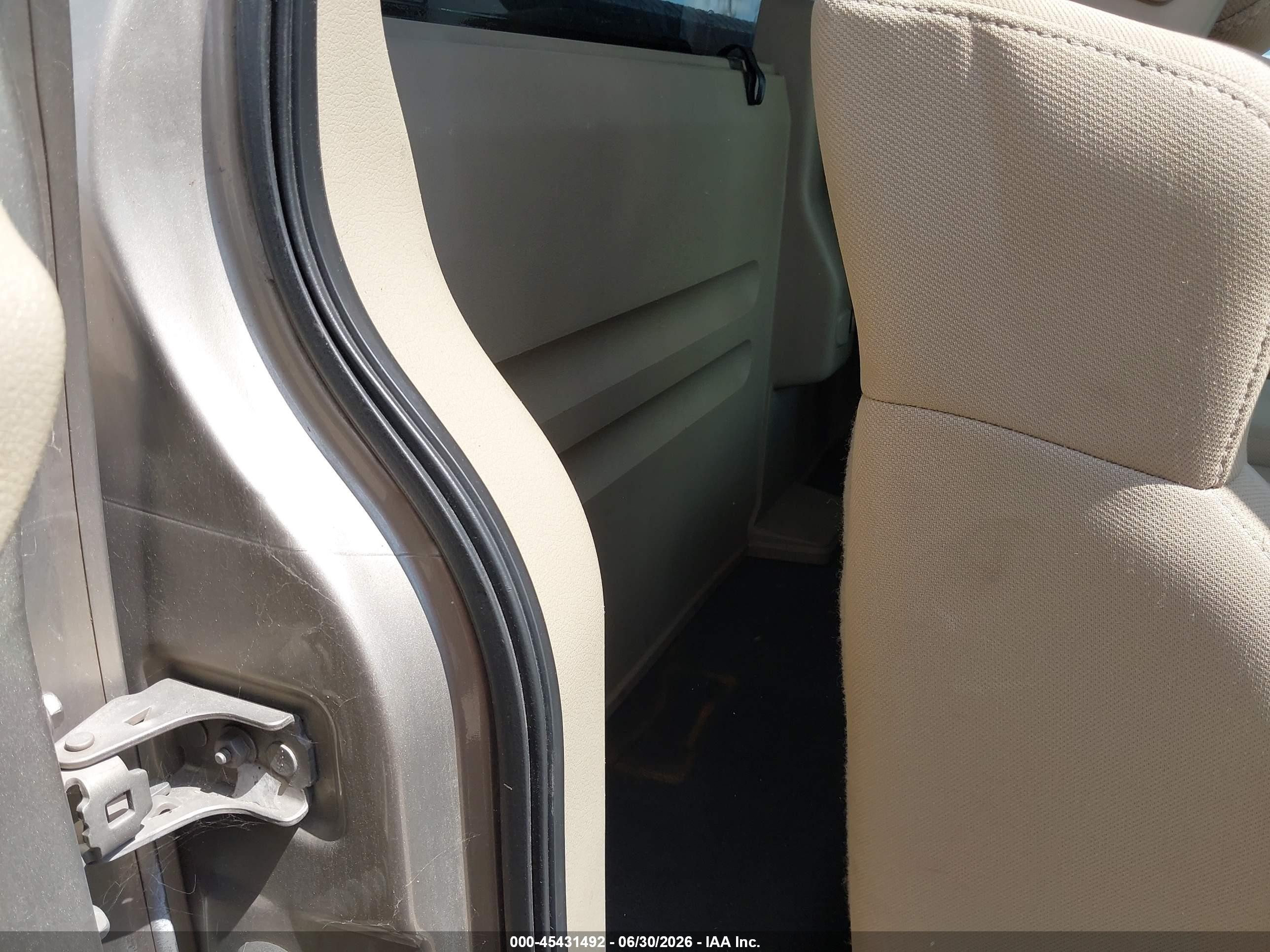 2006 Ford F-150 Stx/xl/xlt Tan vin: 1FTRF12296NB76597
