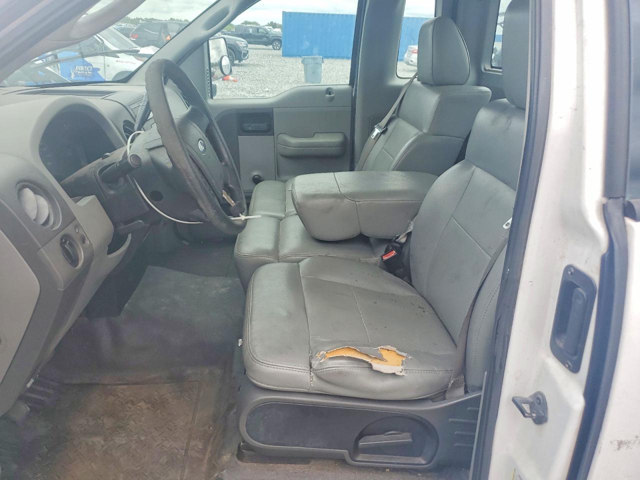 2007 Ford F150 White vin: 1FTRF12297KC15935