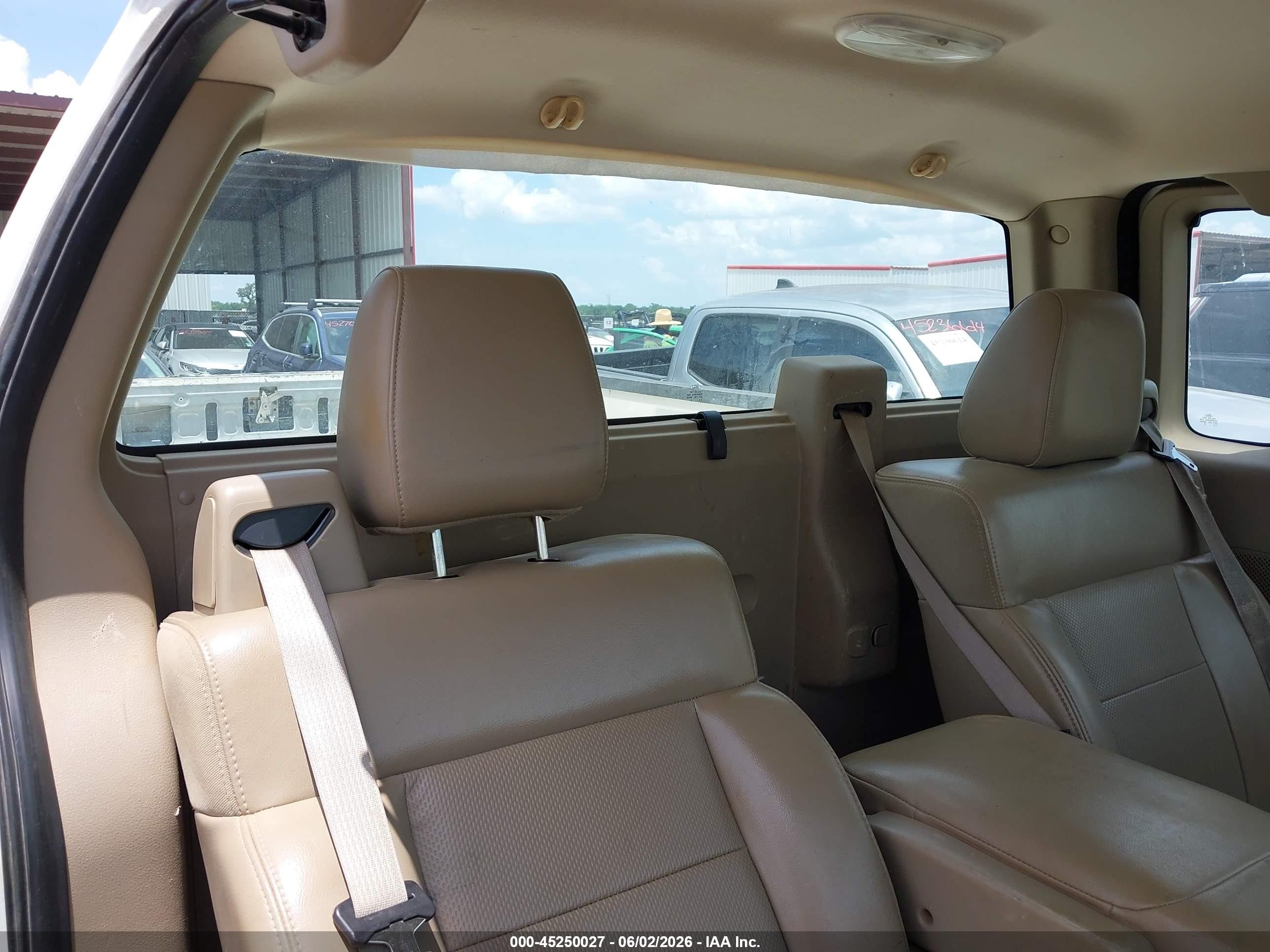 2008 Ford F-150 Stx/xl/xlt White vin: 1FTRF12298KC57314