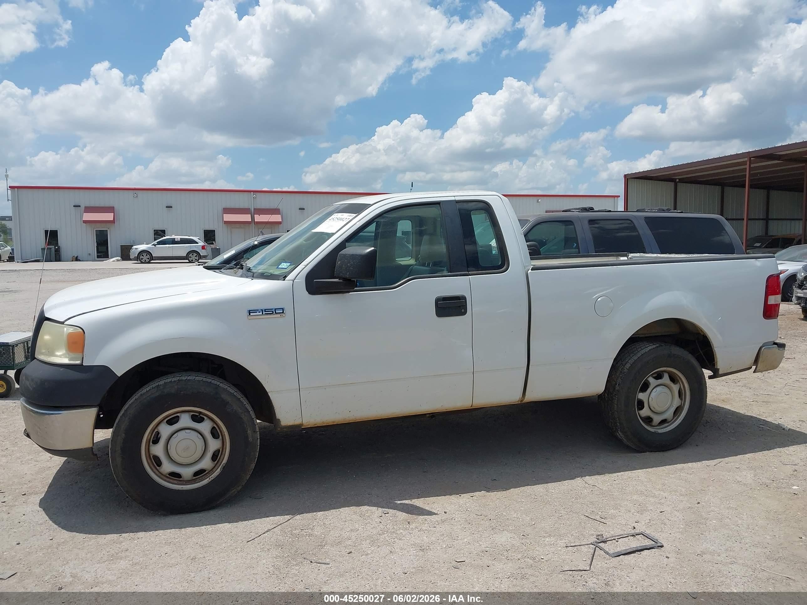 2008 Ford F-150 Stx/xl/xlt White vin: 1FTRF12298KC57314