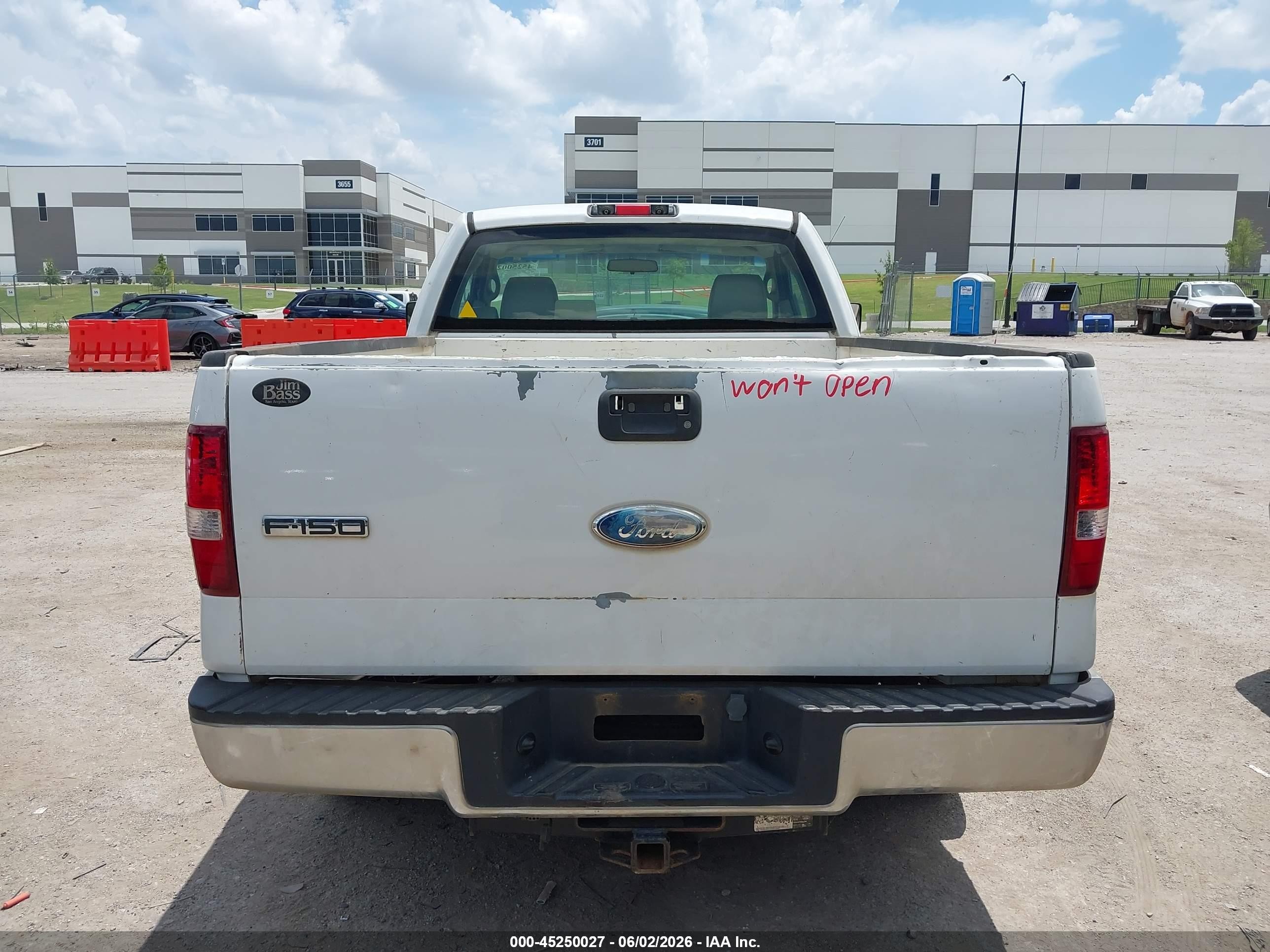 2008 Ford F-150 Stx/xl/xlt White vin: 1FTRF12298KC57314
