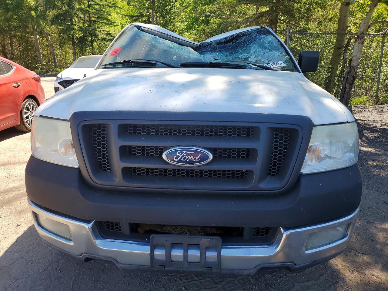 2005 Ford F150 White vin: 1FTRF122X5KC31087