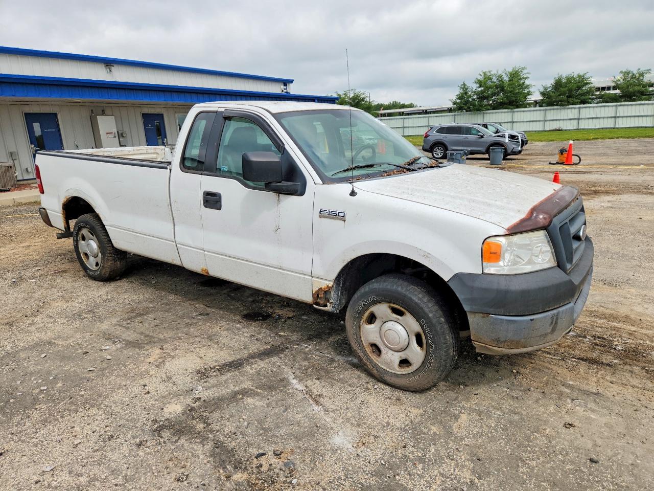 2005 Ford F150 White vin: 1FTRF122X5KC35964