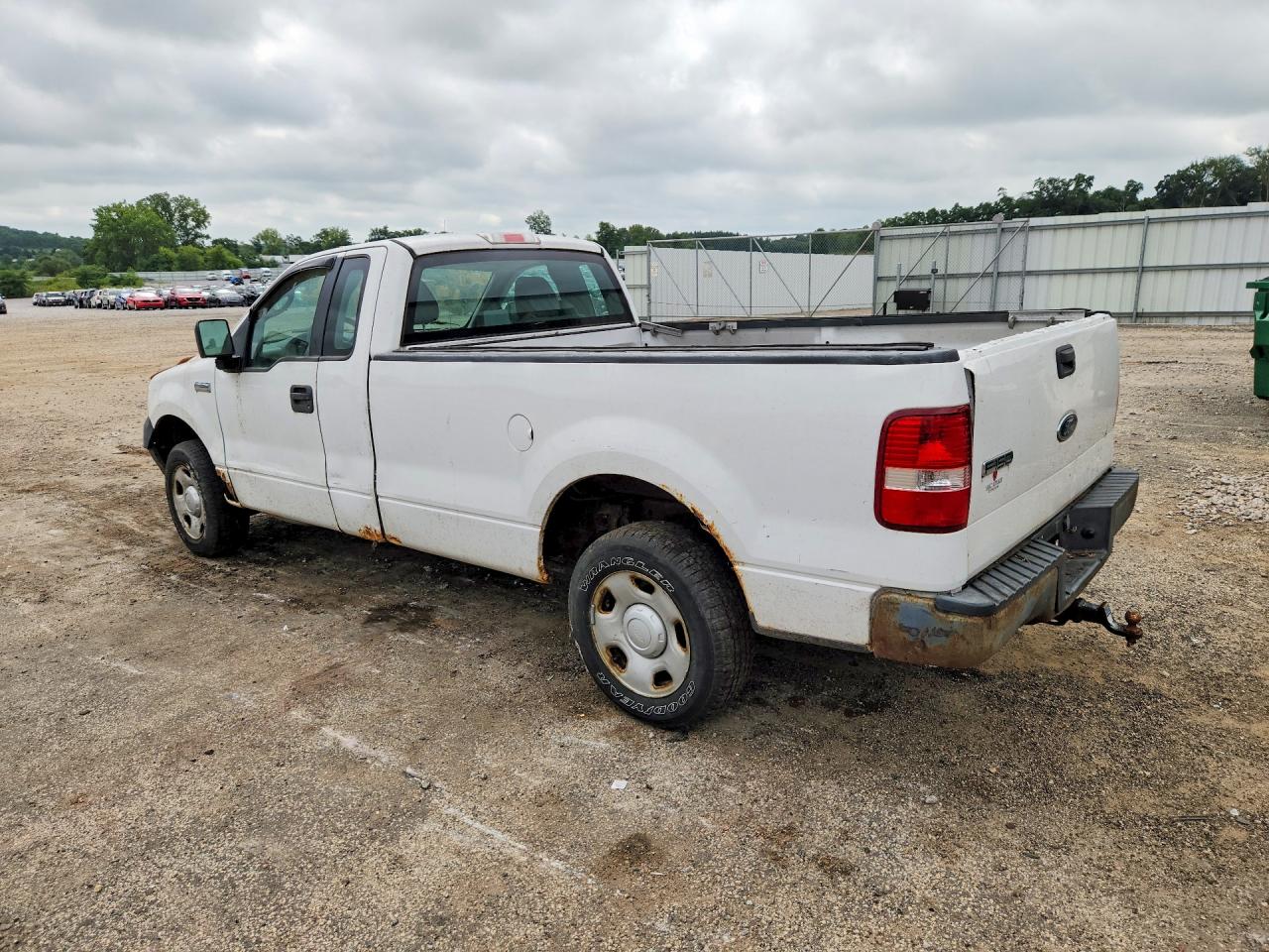 2005 Ford F150 White vin: 1FTRF122X5KC35964