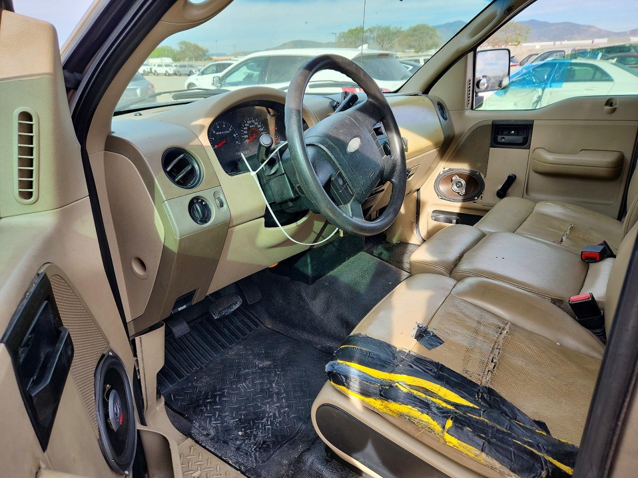 2005 Ford F150 Gold vin: 1FTRF122X5KD69552