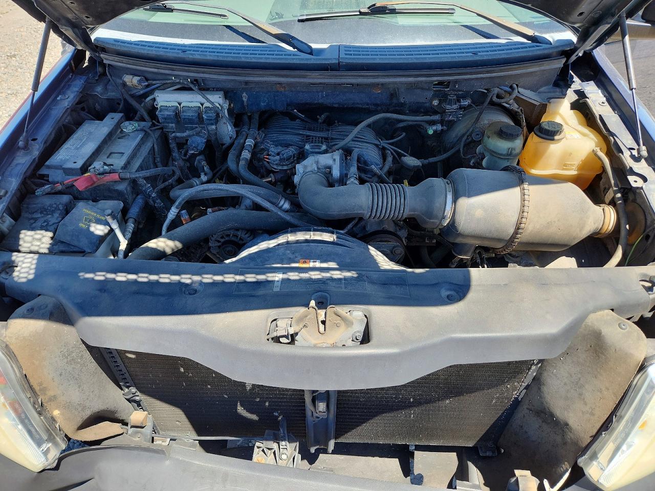 2006 Ford F150 Blue vin: 1FTRF122X6KB12845
