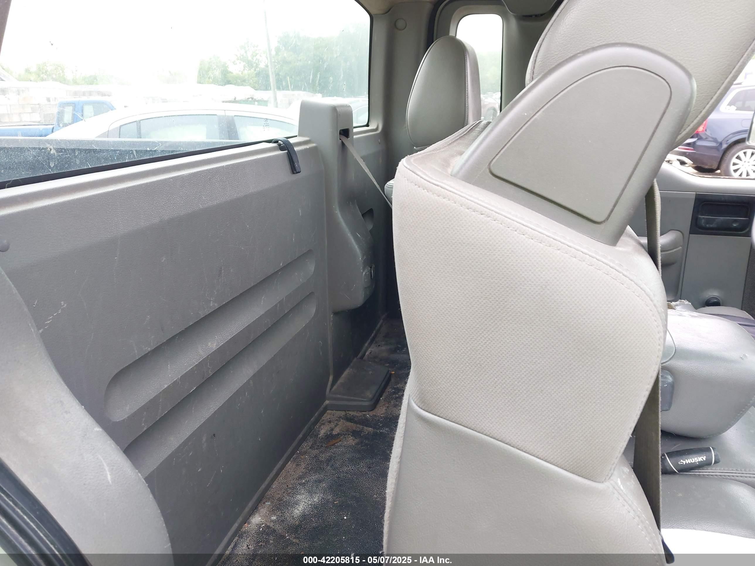 2006 Ford F-150 Stx/xl/xlt Белый vin: 1FTRF122X6NA50605