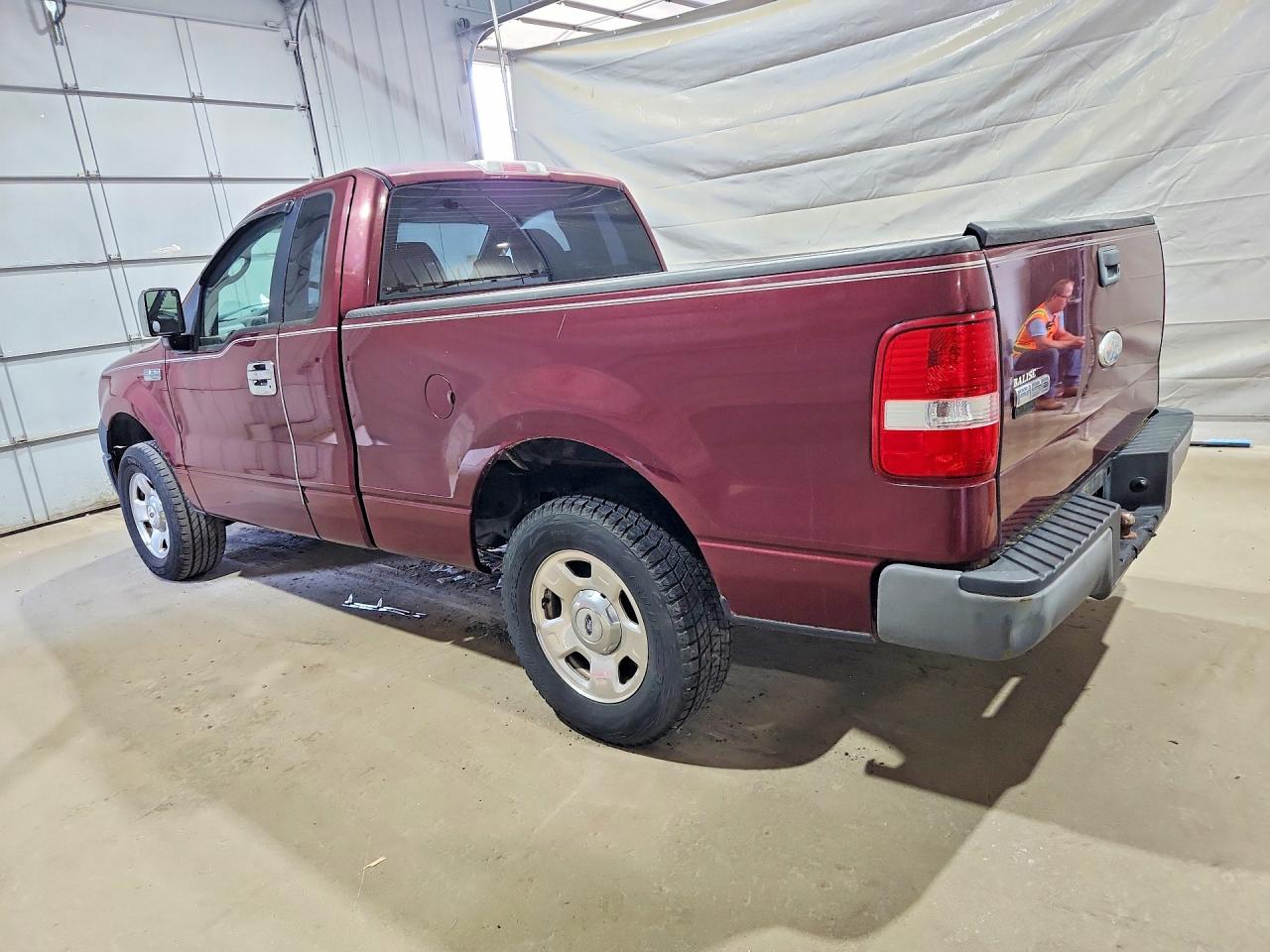 2006 Ford F150 Red vin: 1FTRF122X6NA56520