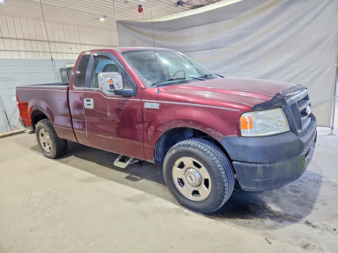 2006 Ford F150 Red vin: 1FTRF122X6NA56520