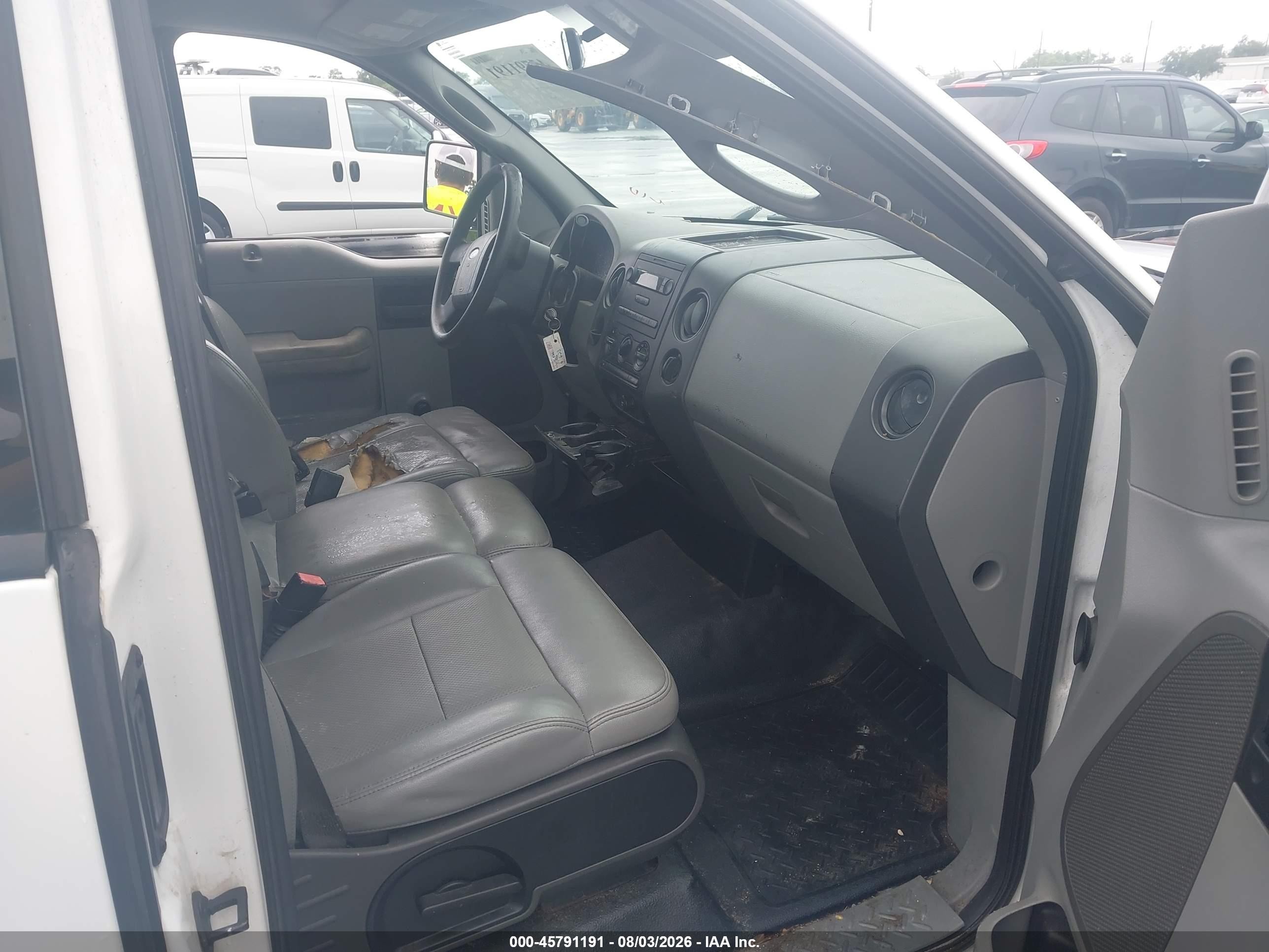2007 Ford F-150 Stx/xl/xlt White vin: 1FTRF122X7NA66840