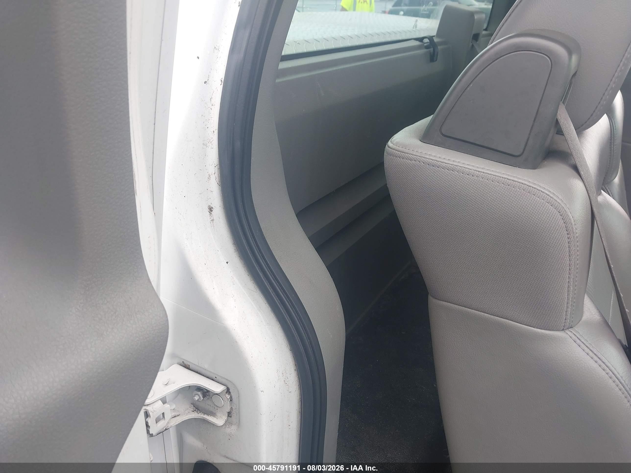 2007 Ford F-150 Stx/xl/xlt White vin: 1FTRF122X7NA66840