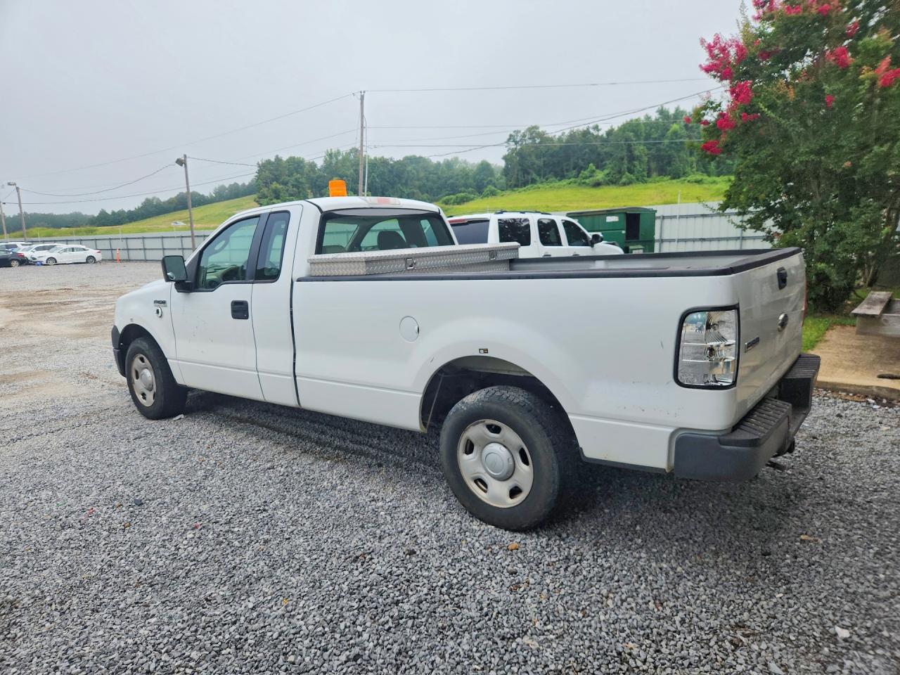 2008 Ford F150 White vin: 1FTRF122X8KB62860