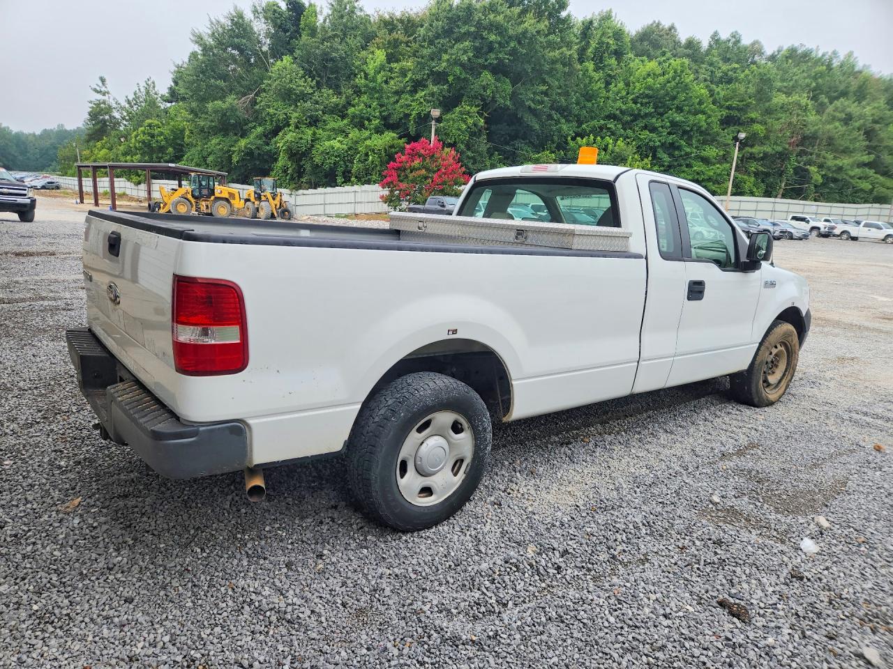 2008 Ford F150 White vin: 1FTRF122X8KB62860