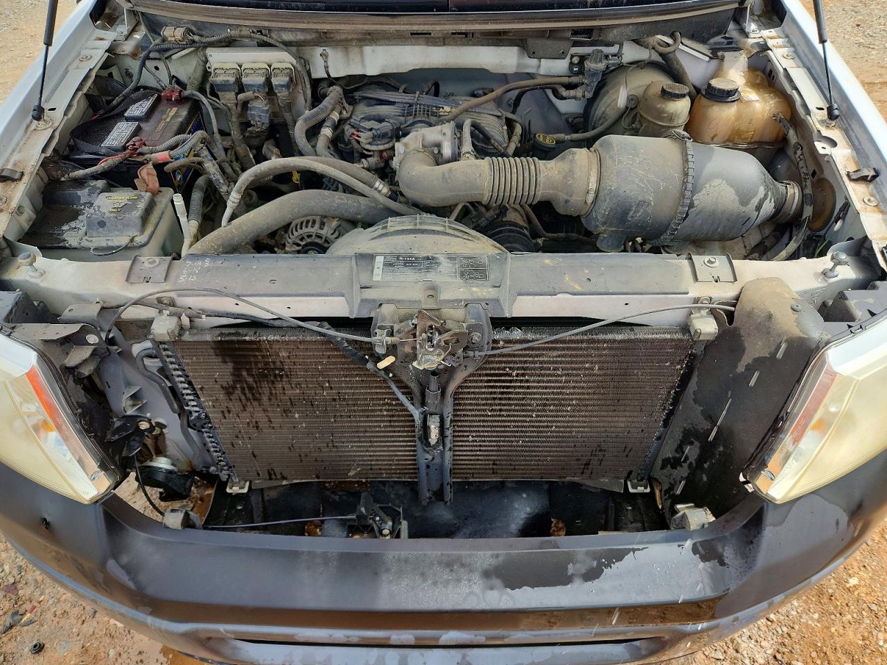 2008 Ford F150 White vin: 1FTRF122X8KB80565