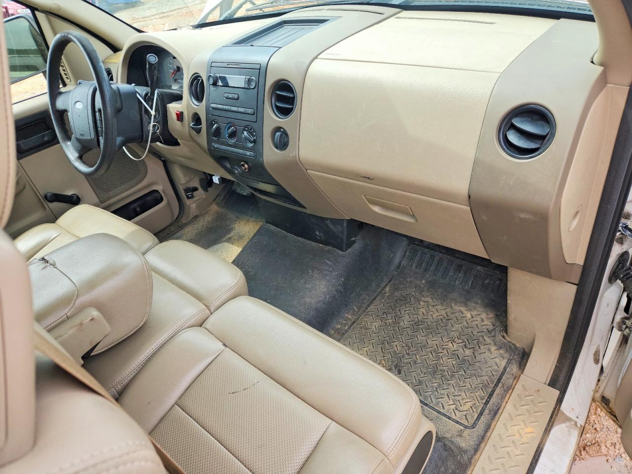 2008 Ford F150 White vin: 1FTRF122X8KB80565