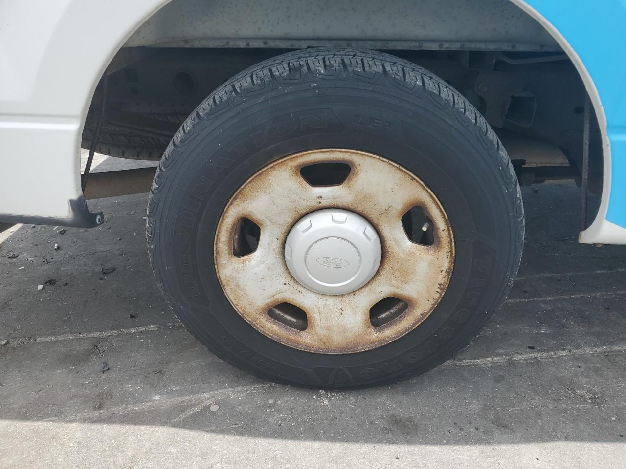 2008 Ford F150 White vin: 1FTRF122X8KB87628 Damage: Right Rear Wheel, Corrosion, > 12 Inches