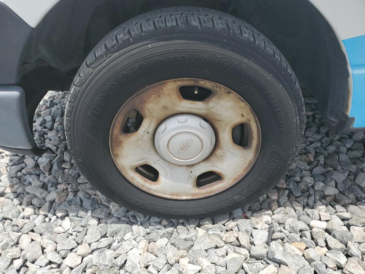 2008 Ford F150 White vin: 1FTRF122X8KB87628 Damage: Left Front Wheel, Corrosion, > 12 Inches