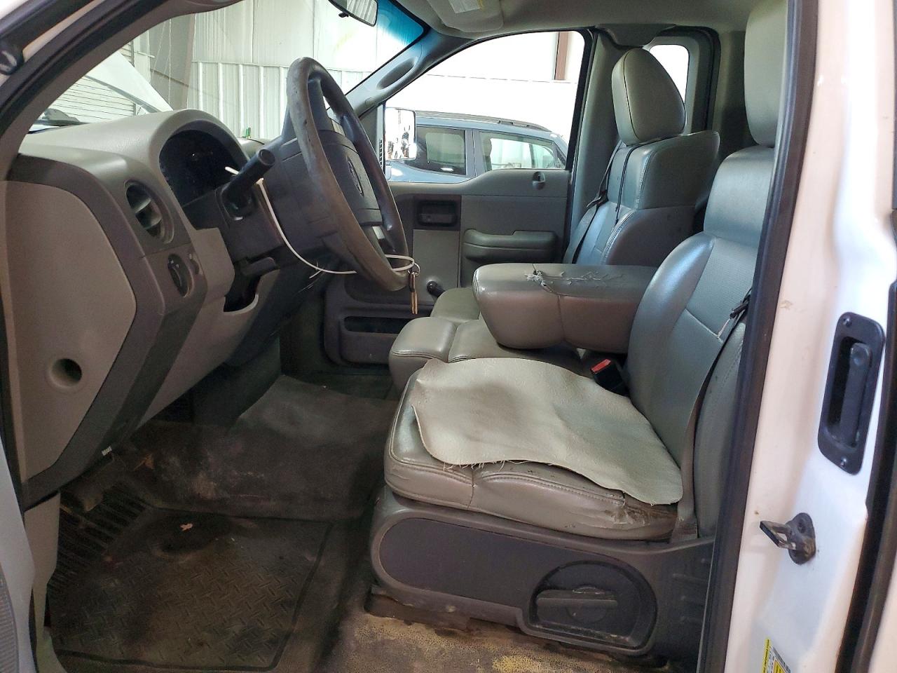 2008 Ford F150 White vin: 1FTRF122X8KD35079