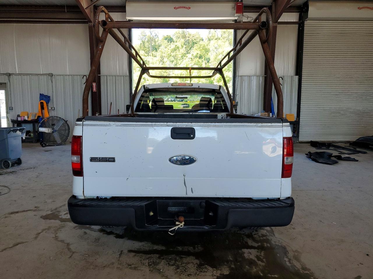 2008 Ford F150 White vin: 1FTRF122X8KD35079