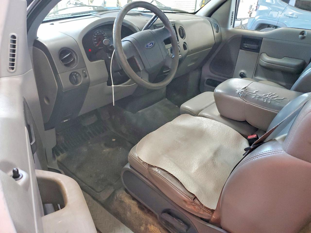 2008 Ford F150 White vin: 1FTRF122X8KD35079