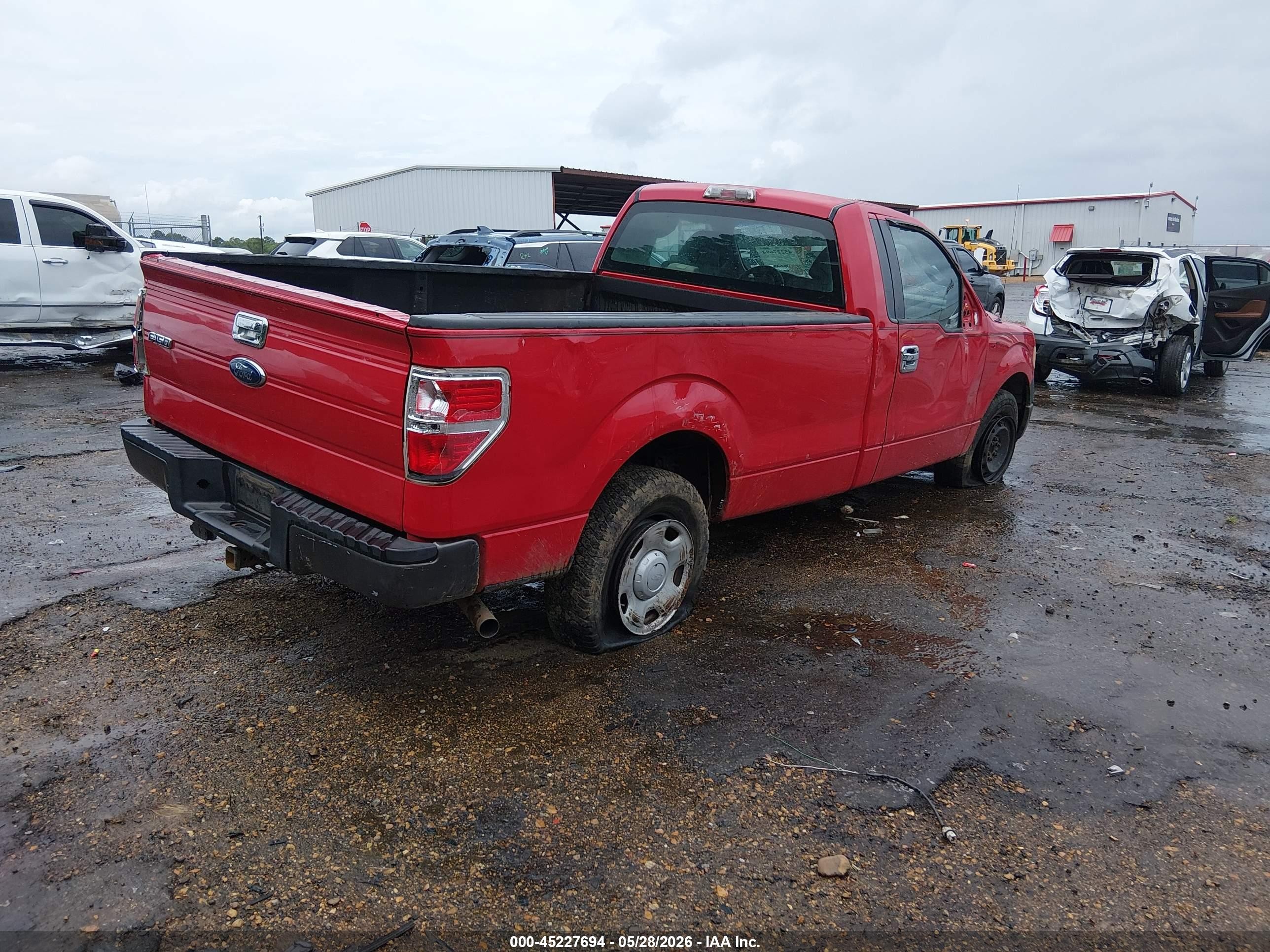 2009 Ford F-150 Xl/xlt Red vin: 1FTRF12869KB06016