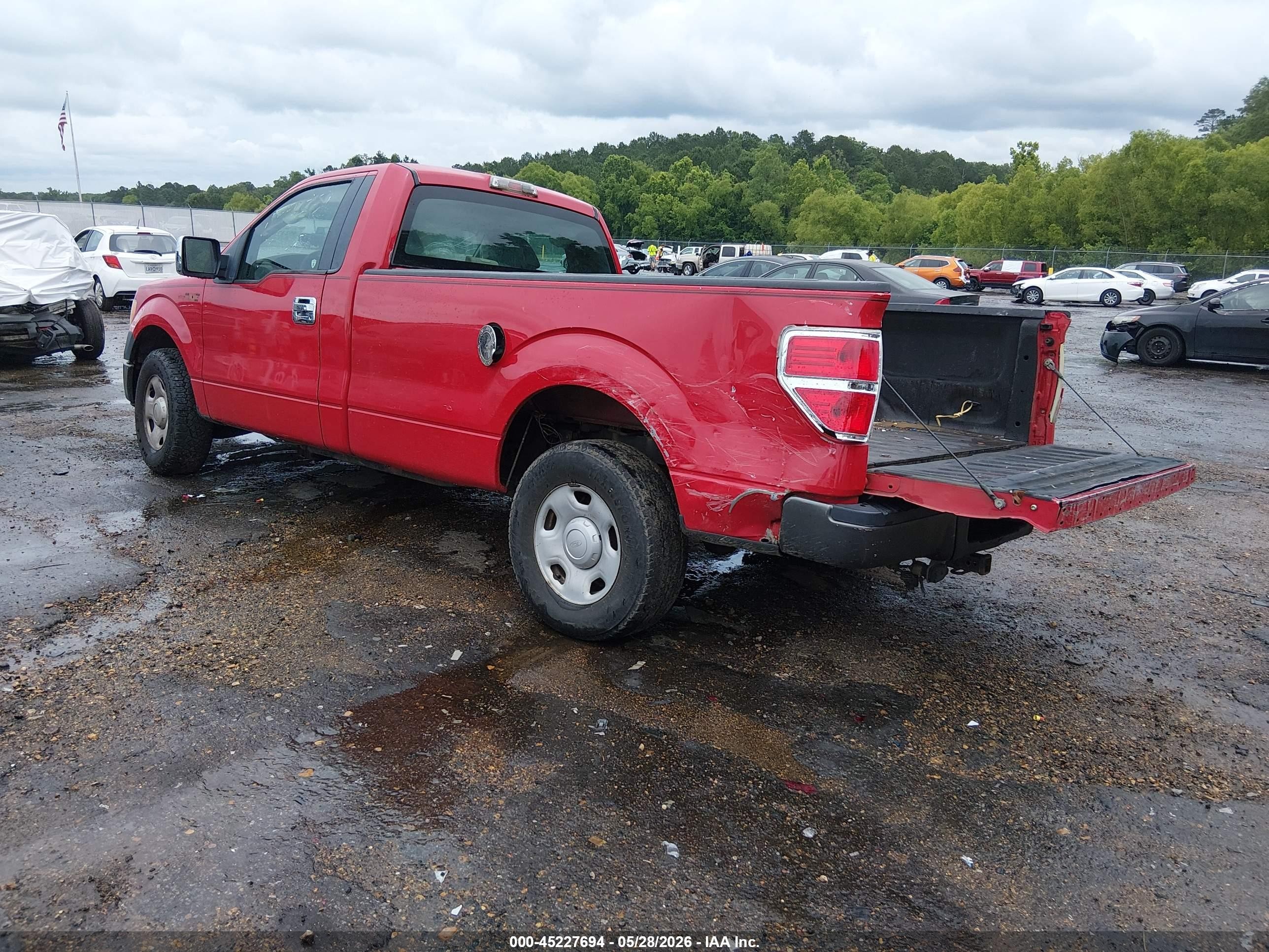 2009 Ford F-150 Xl/xlt Red vin: 1FTRF12869KB06016