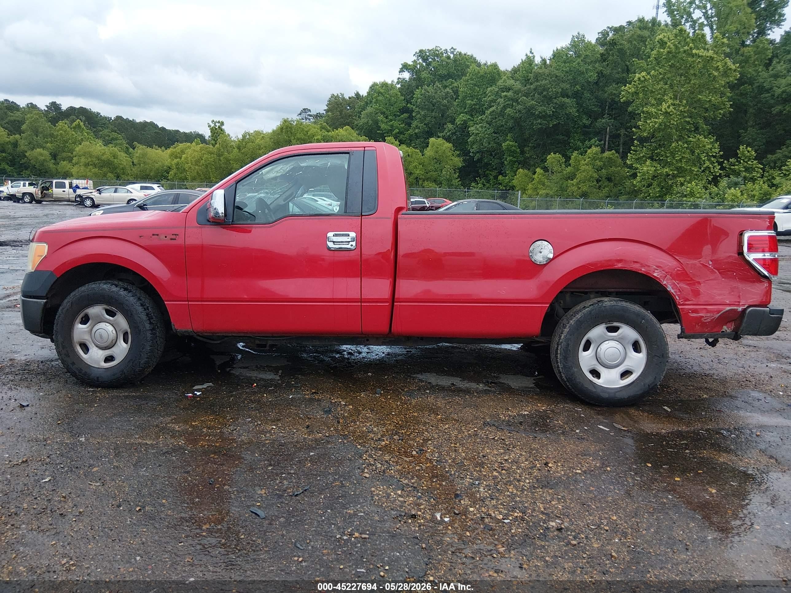 2009 Ford F-150 Xl/xlt Red vin: 1FTRF12869KB06016