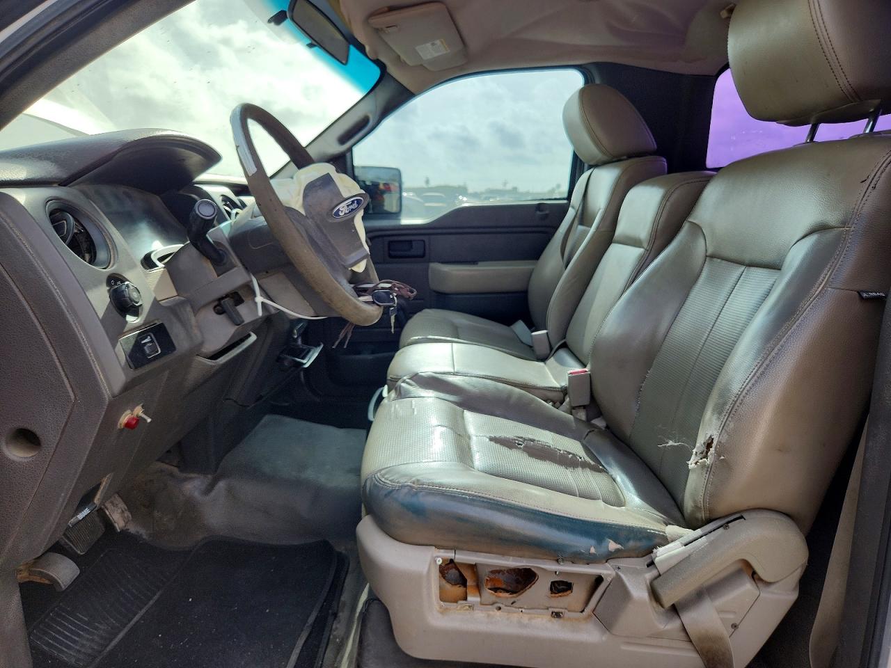 2009 Ford F150 Белый vin: 1FTRF12879KB57511