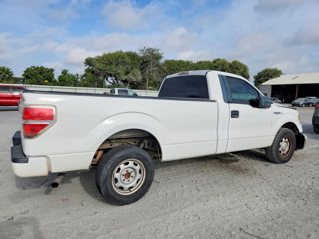 2009 Ford F150 Белый vin: 1FTRF12879KB57511