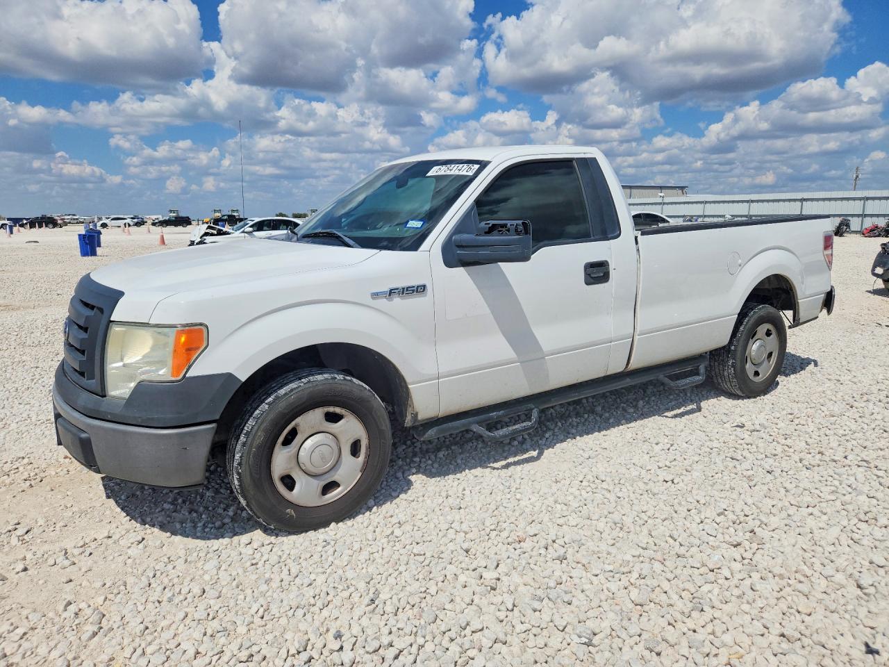 2009 Ford F150 White vin: 1FTRF128X9KA68760