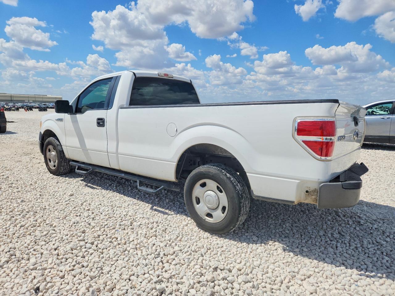 2009 Ford F150 White vin: 1FTRF128X9KA68760