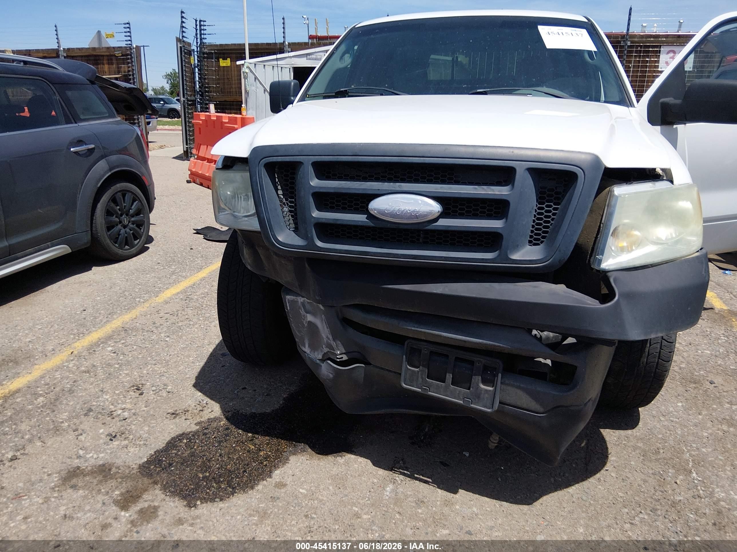 2007 Ford F-150 Stx/xl/xlt White vin: 1FTRF12V47KB92459