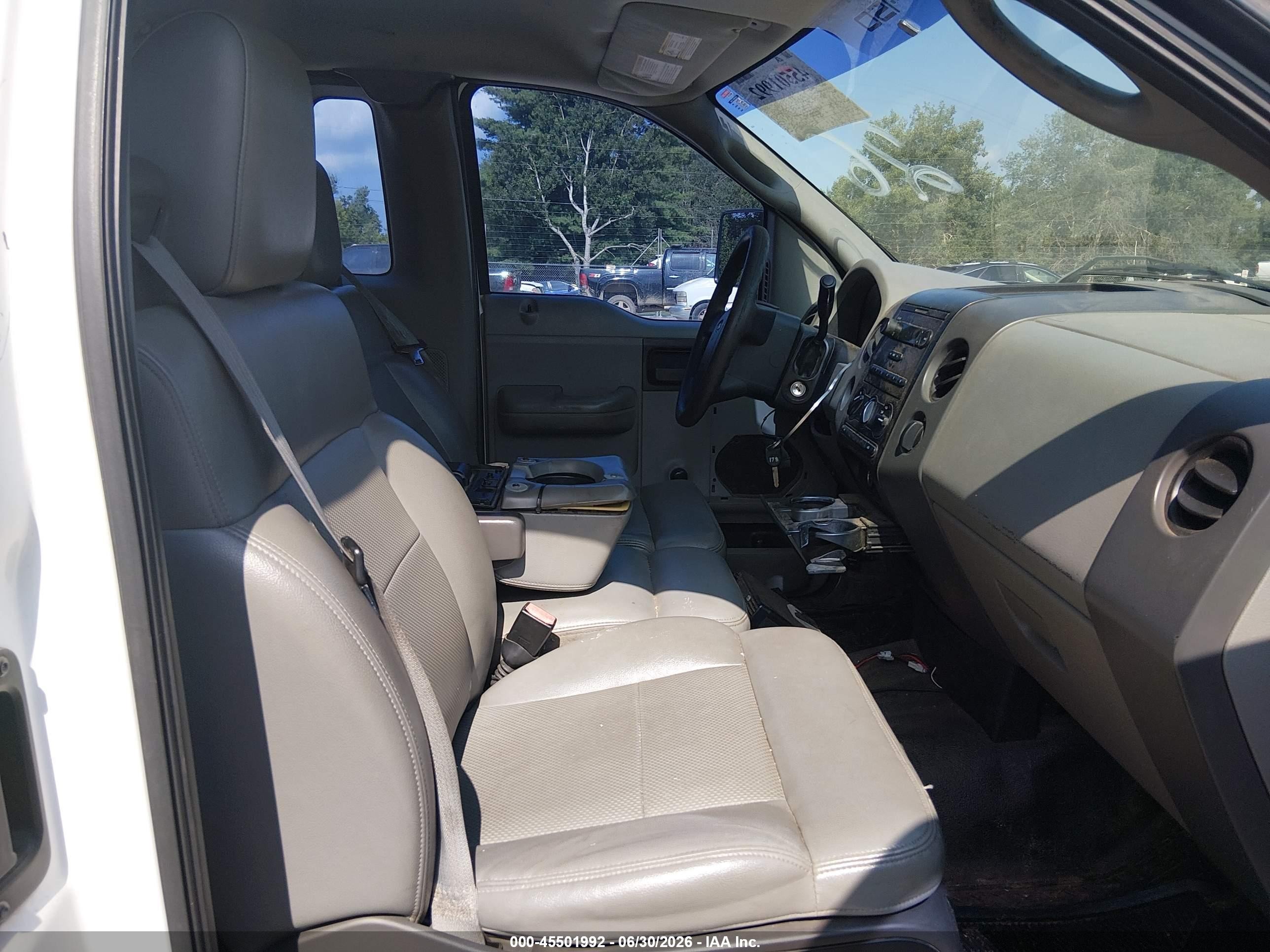 2004 Ford F-150 Stx/xl/xlt Белый vin: 1FTRF12W04NC65443