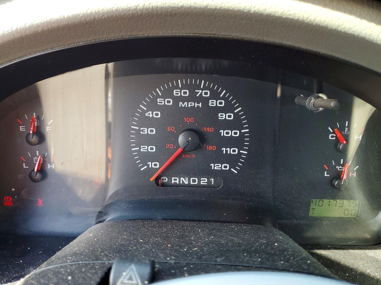 2005 Ford F150 Красный vin: 1FTRF12W05NA32275