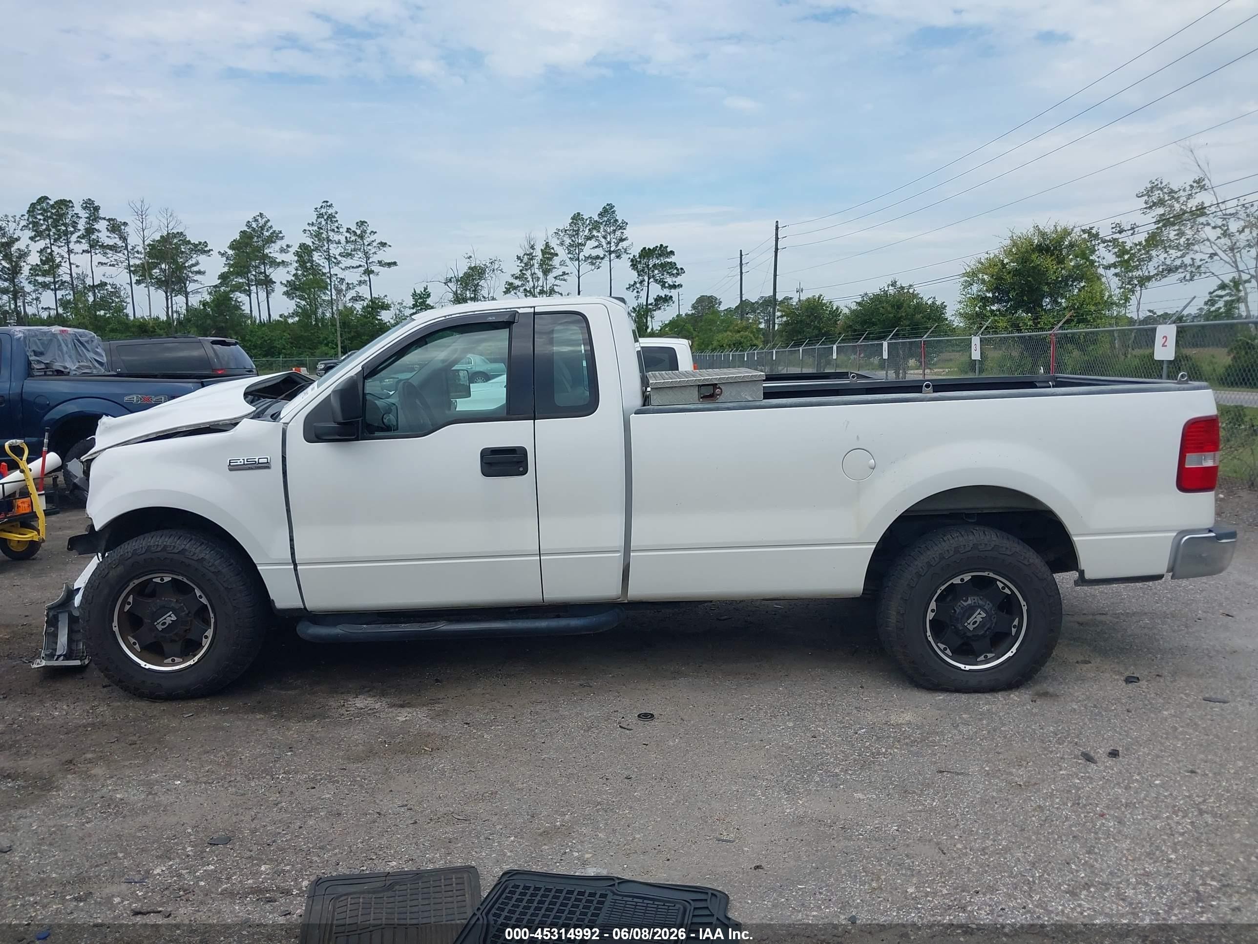 2004 Ford F-150 Stx/xl/xlt White vin: 1FTRF12W14NA52162
