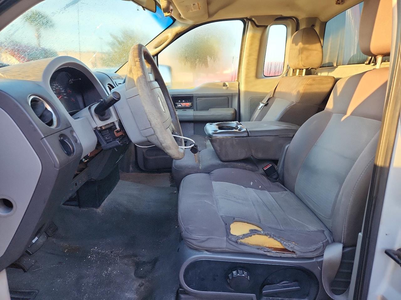 2004 Ford F150 Silver vin: 1FTRF12W14NB13199