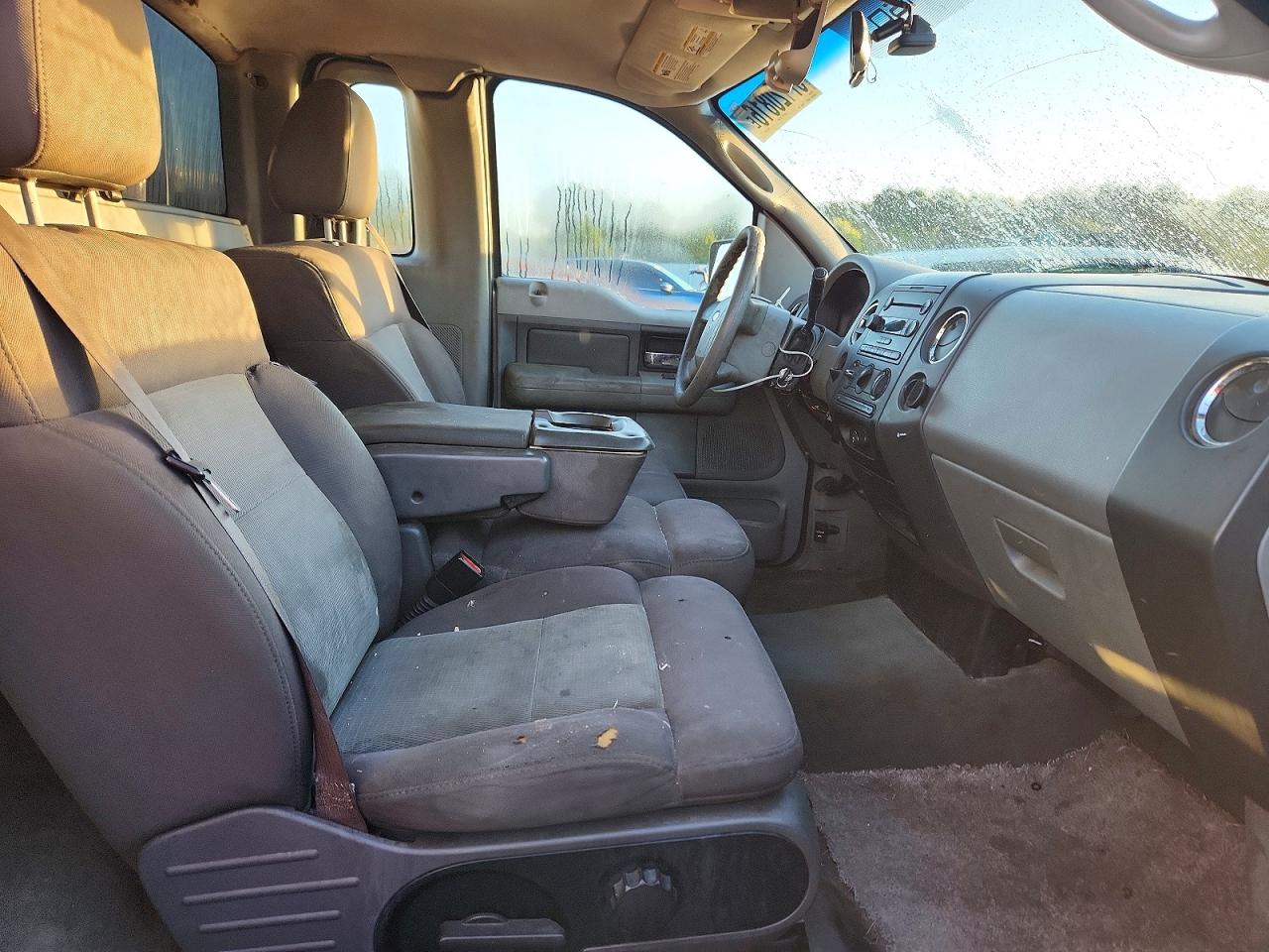 2004 Ford F150 Silver vin: 1FTRF12W14NB13199