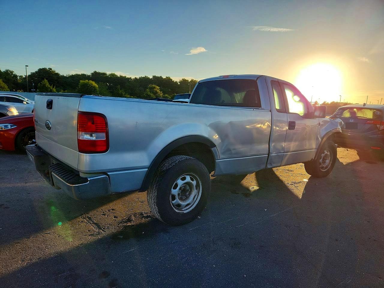 2004 Ford F150 Silver vin: 1FTRF12W14NB13199