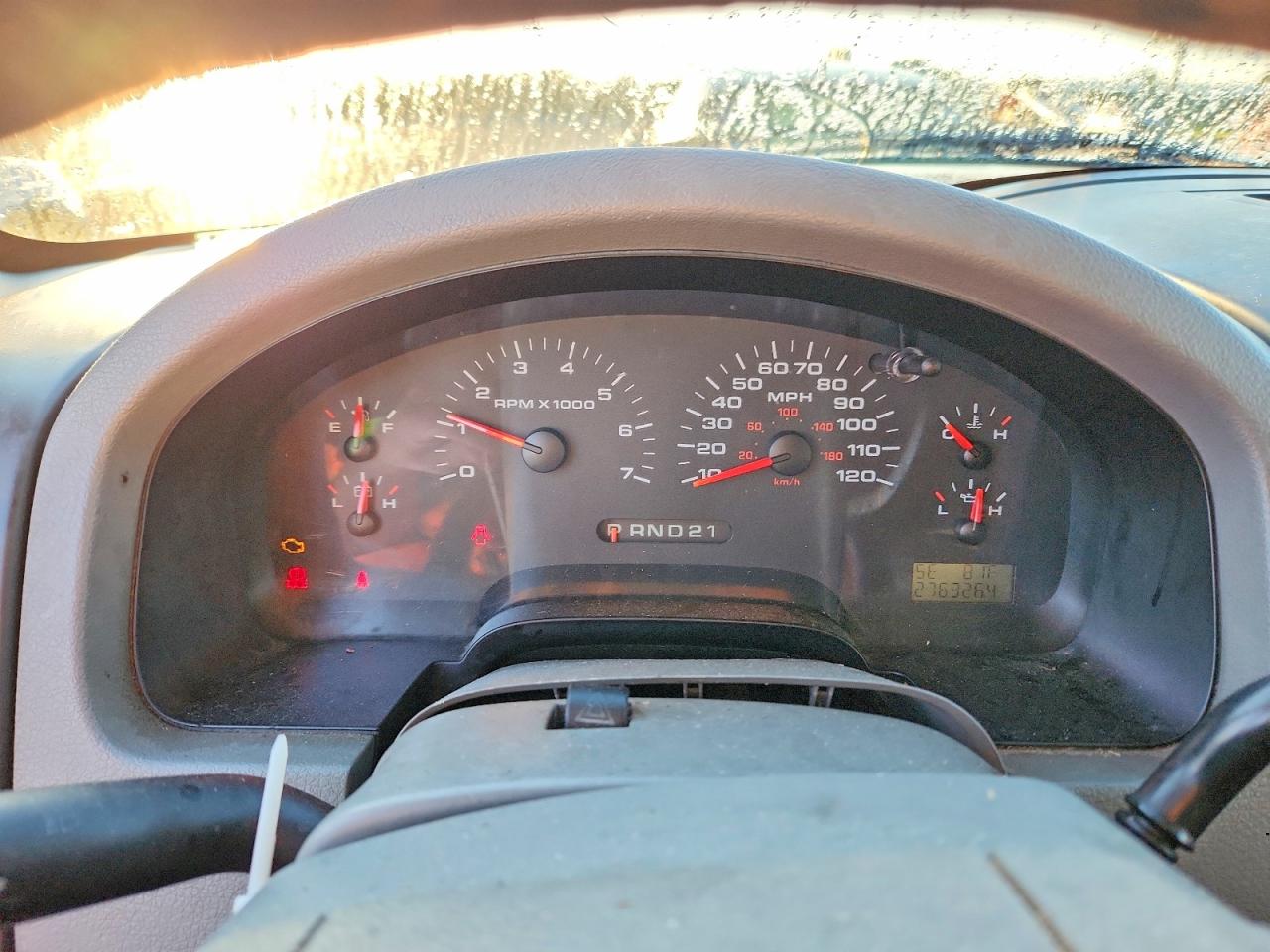 2004 Ford F150 Silver vin: 1FTRF12W14NB13199