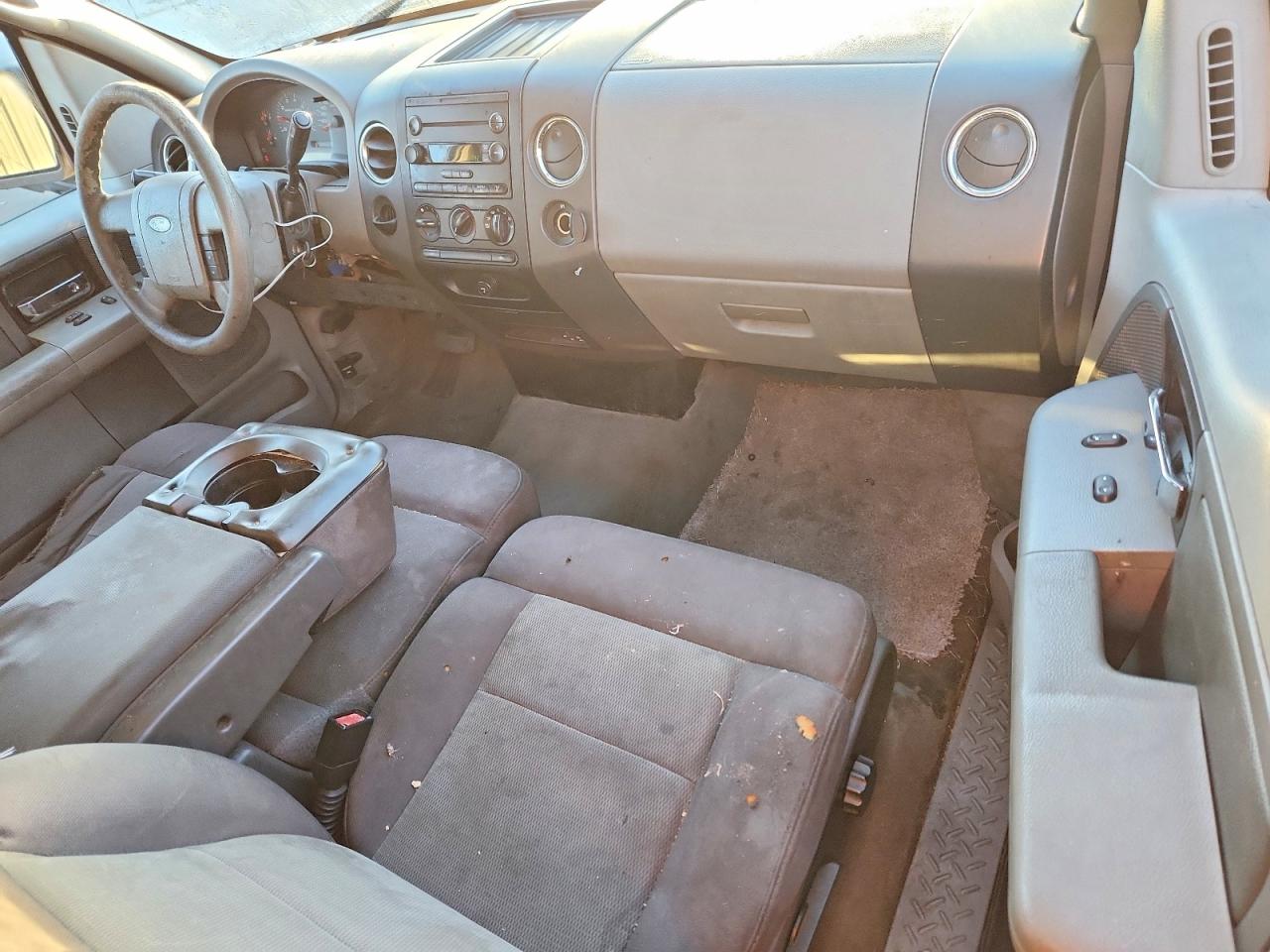 2004 Ford F150 Silver vin: 1FTRF12W14NB13199