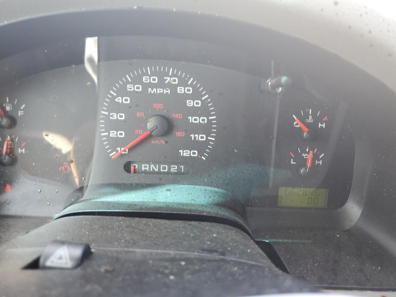 2004 Ford F150 White vin: 1FTRF12W14NB20508